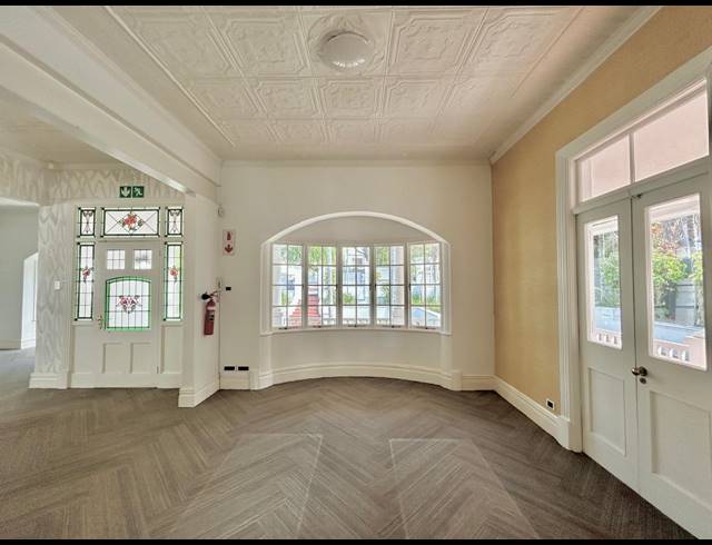 420M² OFFICE TO LET IN WINDERMERE